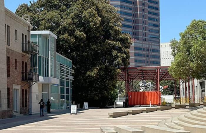 meat loaf settles bat out of hell lawsuit, roybal federal courthouse, public domain image.