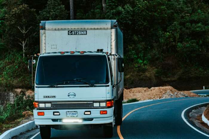 Photo by Feli Art: https://www.pexels.com/photo/white-truck-on-road-6940962/